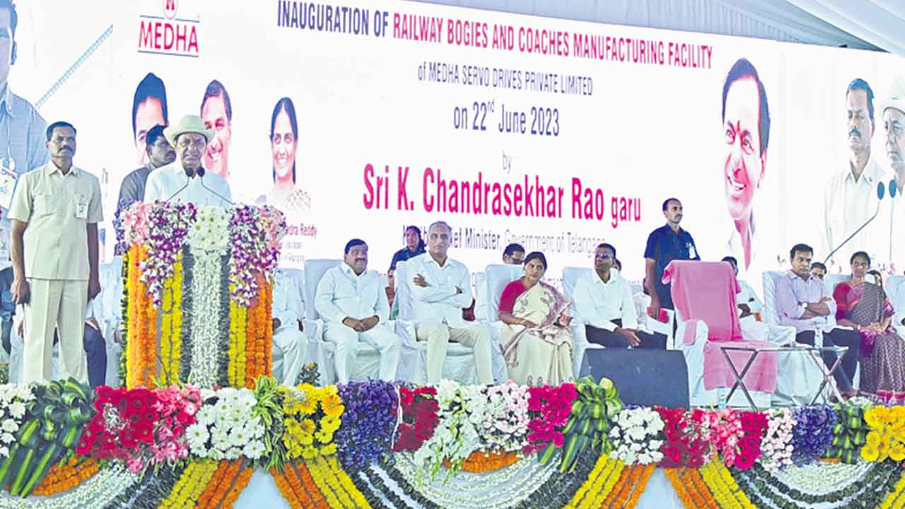 రైలు తెచ్చిన సంబురం