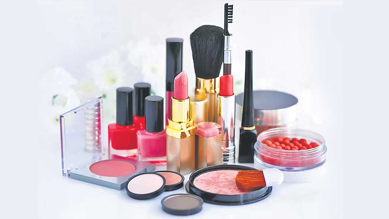 నకిలీ సౌందర్యం