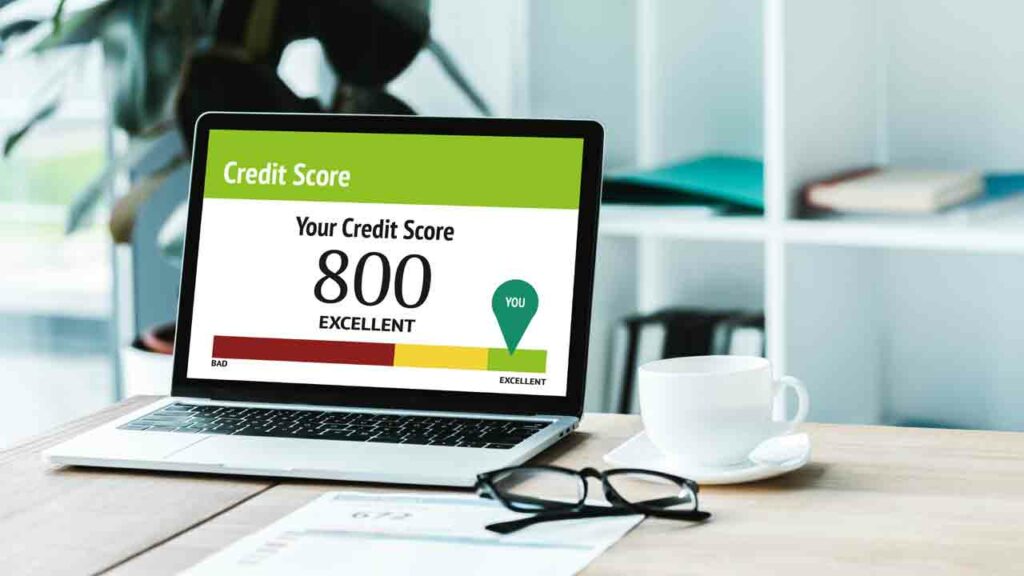 Credit Score | బ్యాంకుల నుంచి రుణాలు పొందాలంటే క్రెడిట్‌ స్కోర్‌ తప్పనిసరి. సిబిల్‌ బాగుంటేనే లోన్‌ తొందరగా అప్రూవ్‌ అవుతుంది. పైగా తక్కువ వడ్డీకే బ్యాంకుల నుంచి రుణాలు పొందవచ్చు. అంత ముఖ్యమైన ఈ సిబిల్‌ స్కోర్‌ను మెయింటైన్‌ చేయడంలో చాలామంది విఫలమవుతుంటారు. తెలిసీ తెలియకుండా చేసే పొరపాట్లతో క్రెడిట్‌ స్కోర్‌ను కోల్పోతుంటారు.