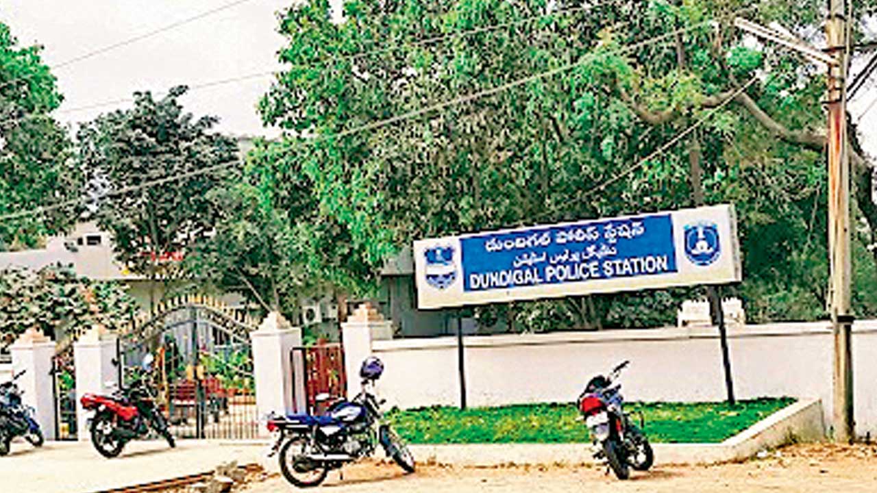 ఎస్‌ఐ అరెస్ట్‌కు రంగం సిద్ధం