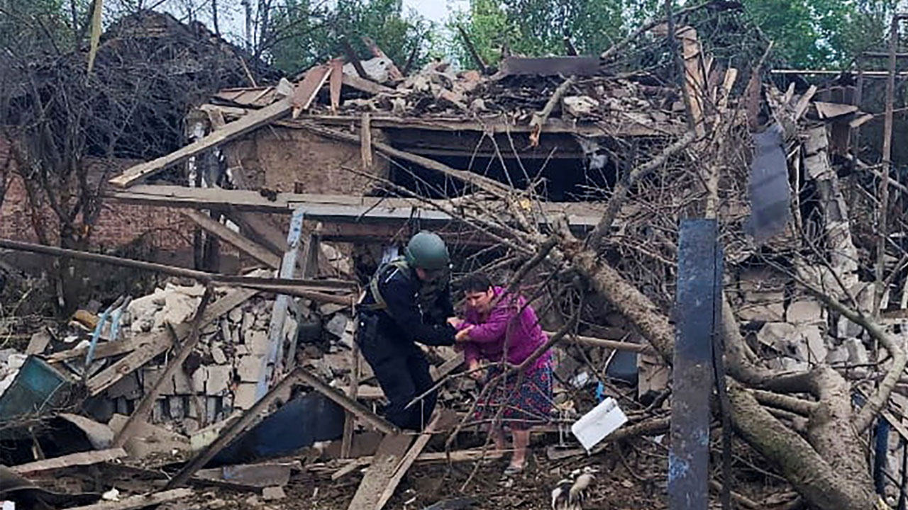 Russian Attack: డోన‌స్కీపై ర‌ష్యా దాడి..  ముగ్గురు పౌరులు మృతి