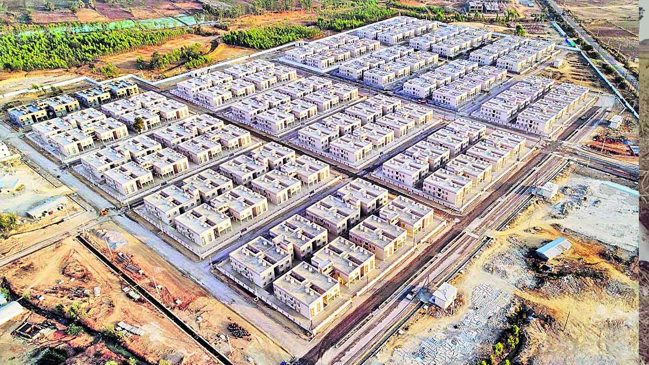 డబుల్‌ సముదాయం కార్మికుల సంతోషం