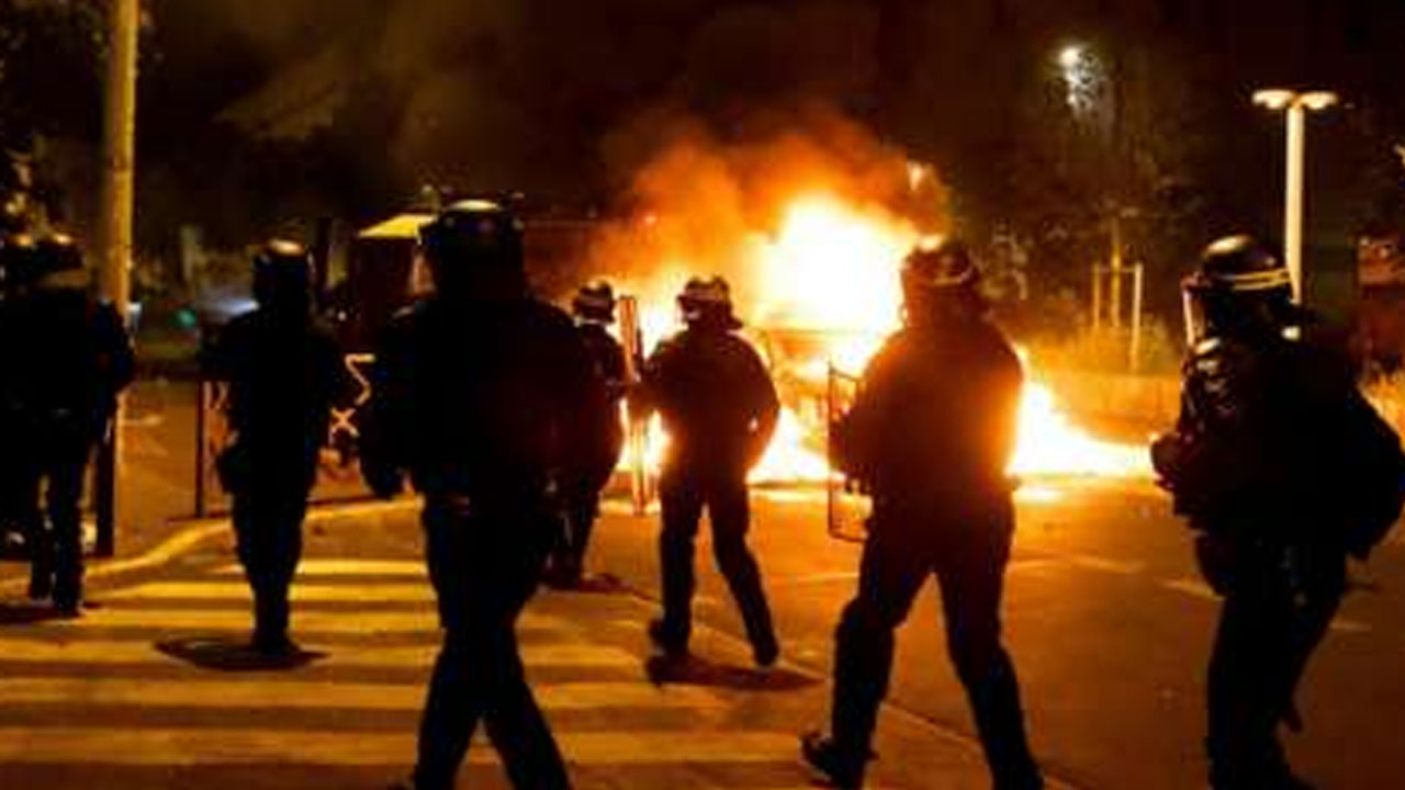 France Riots: లూటీలు, విధ్వంసం.. పారిస్లో 667 మంది అరెస్టు