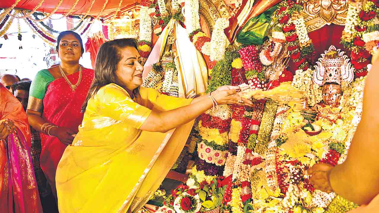 Gadwal Lakshmi