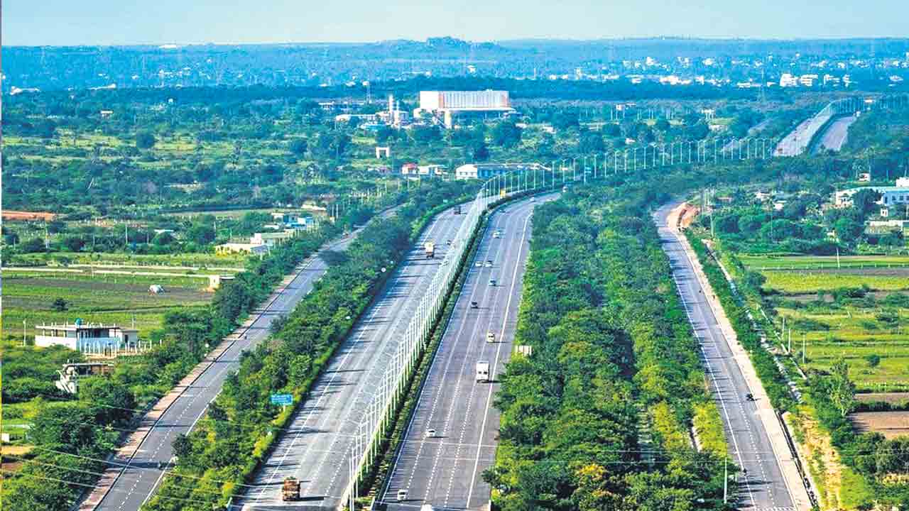 Greenery | చారిత్రక నగరానికి కొంగొత్త అందాలను తీసుకువస్తున్న పచ్చదనం
