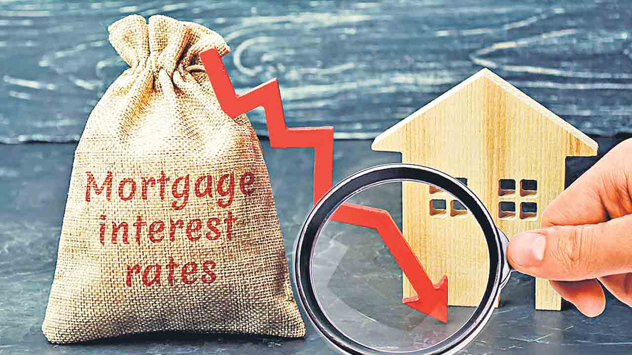 FD Rates | ఇంట్రెస్ట్‌ రేట్లను తగ్గిస్తున్న బ్యాంకులు.. అధిక ఎఫ్‌డీ రేట్లకు కాలం తీరిందా?