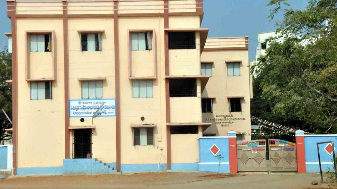 సం‘క్షేమ’ హాస్టళ్లు