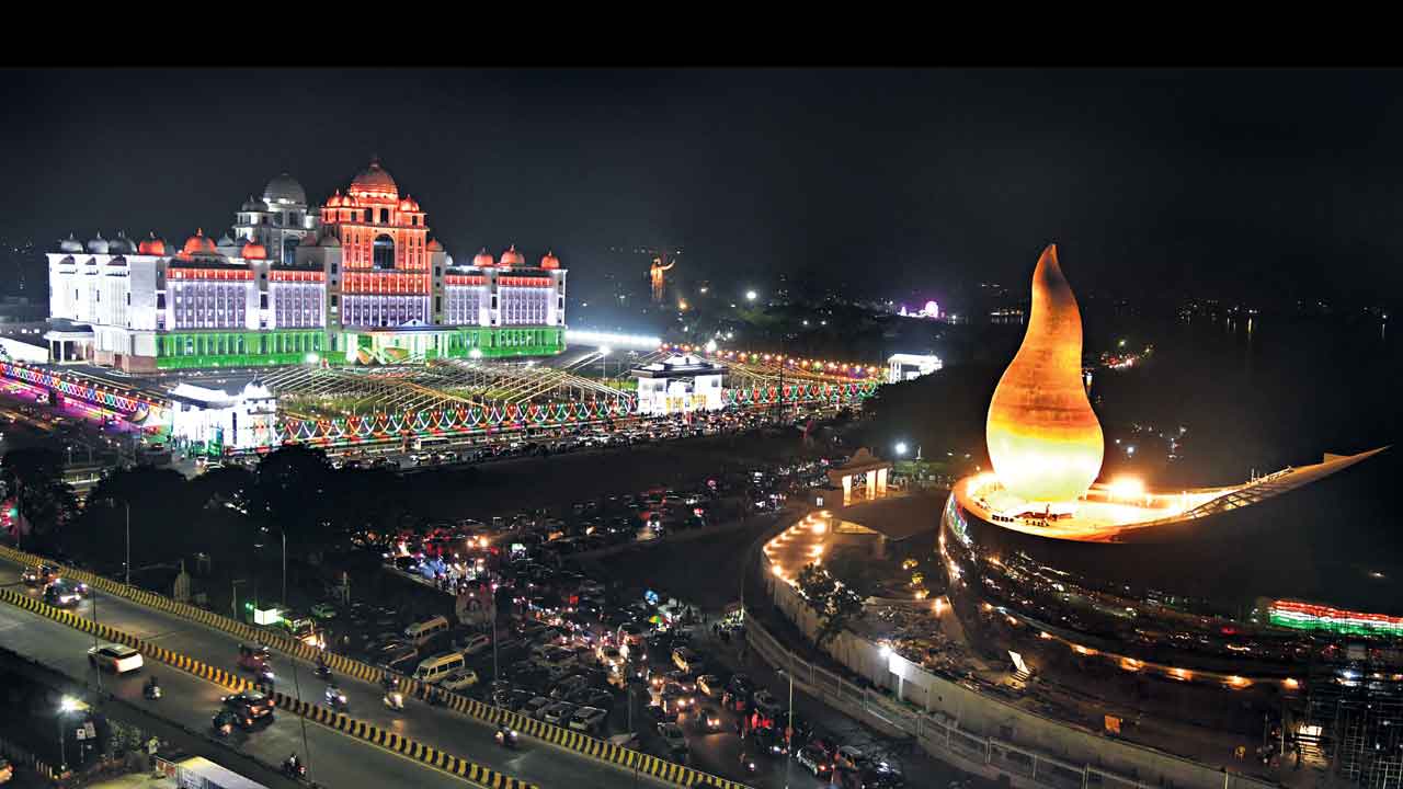 Telangana Martyrs |  తెలంగాణ ఆకాంక్షకు.. తొలి వందనం!