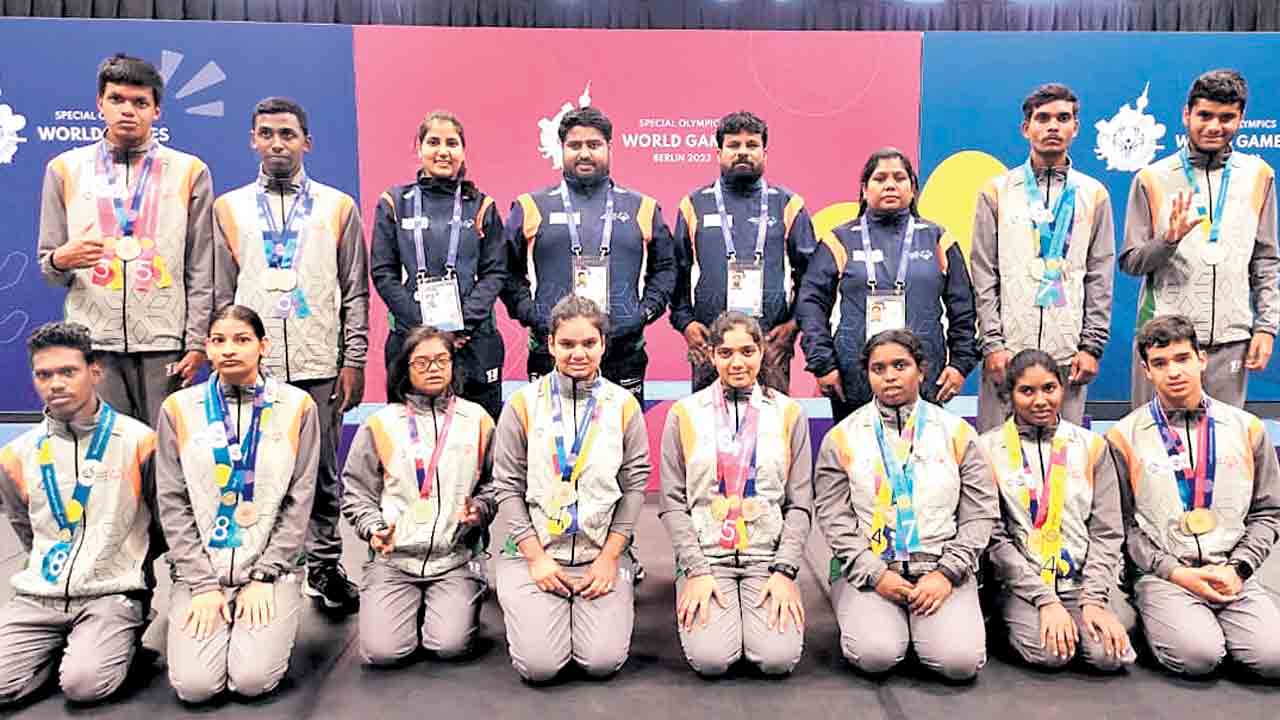 భారత స్విమ్మర్ల పతక జోరు