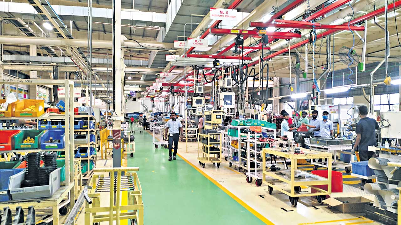 యువత కోసం యువనేత పరిశ్రమ