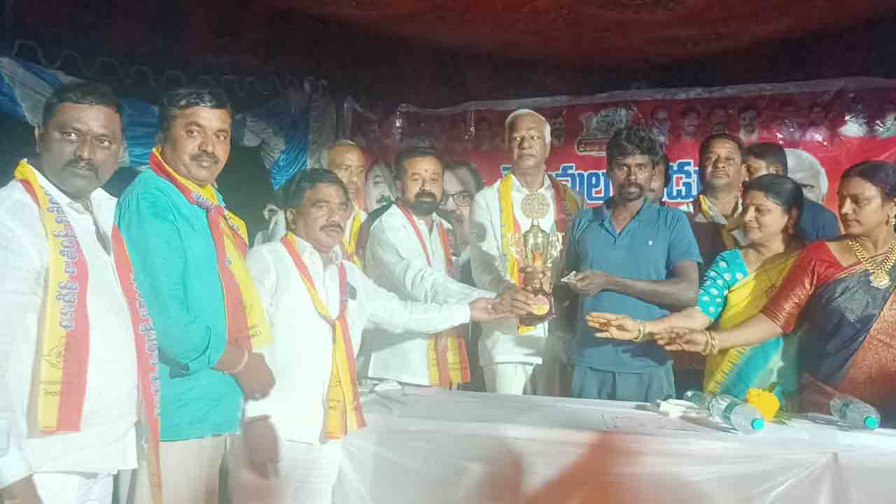 రైతుల జీవితాలను మార్చిన కేసీఆర్‌ ఎమ్మెల్సీ కడియం శ్రీహరి