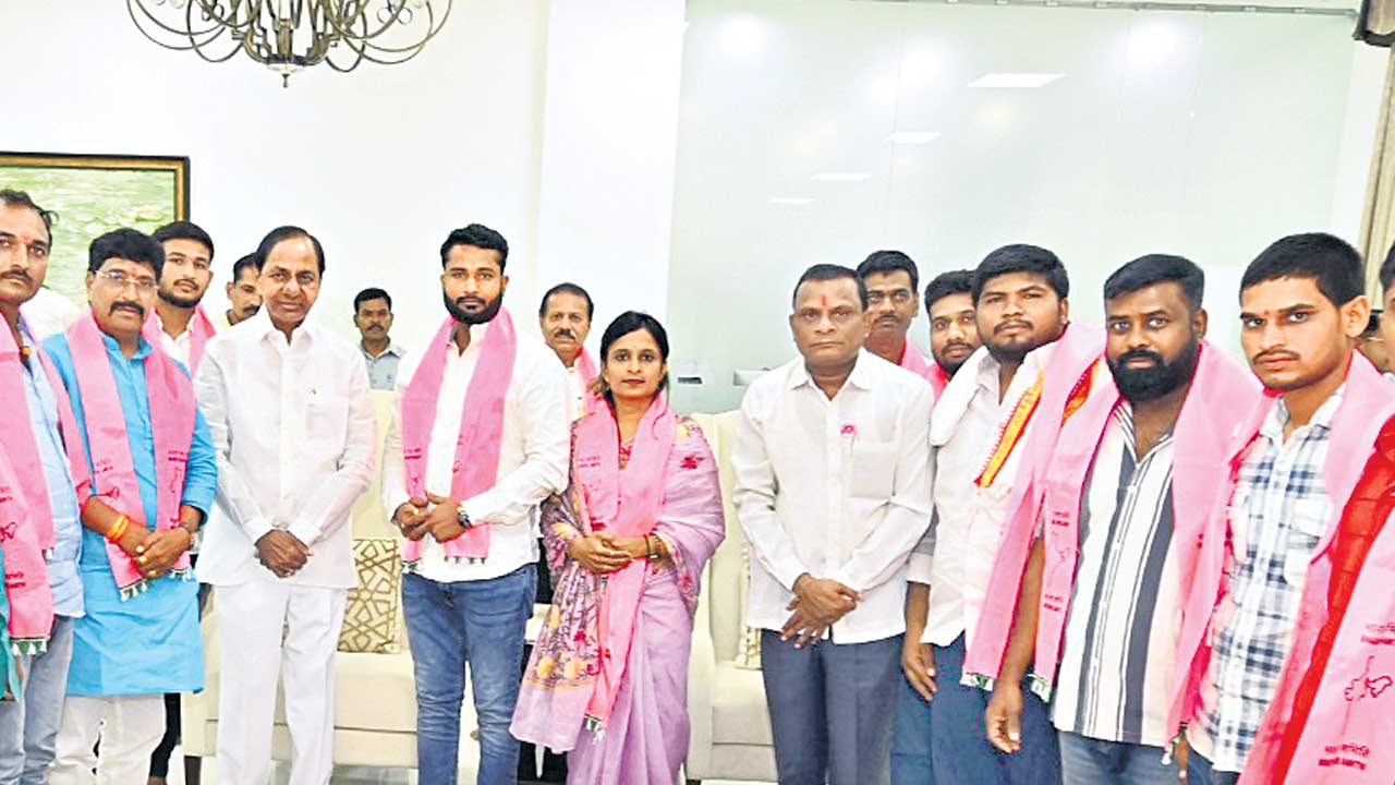 Maharashtra | ‘మహా’ బీజేపీ, ఎన్సీపీలకు షాక్‌.. గులాబీ పార్టీలోకి బీడ్‌, ఔరంగాబాద్‌ నేతలు..