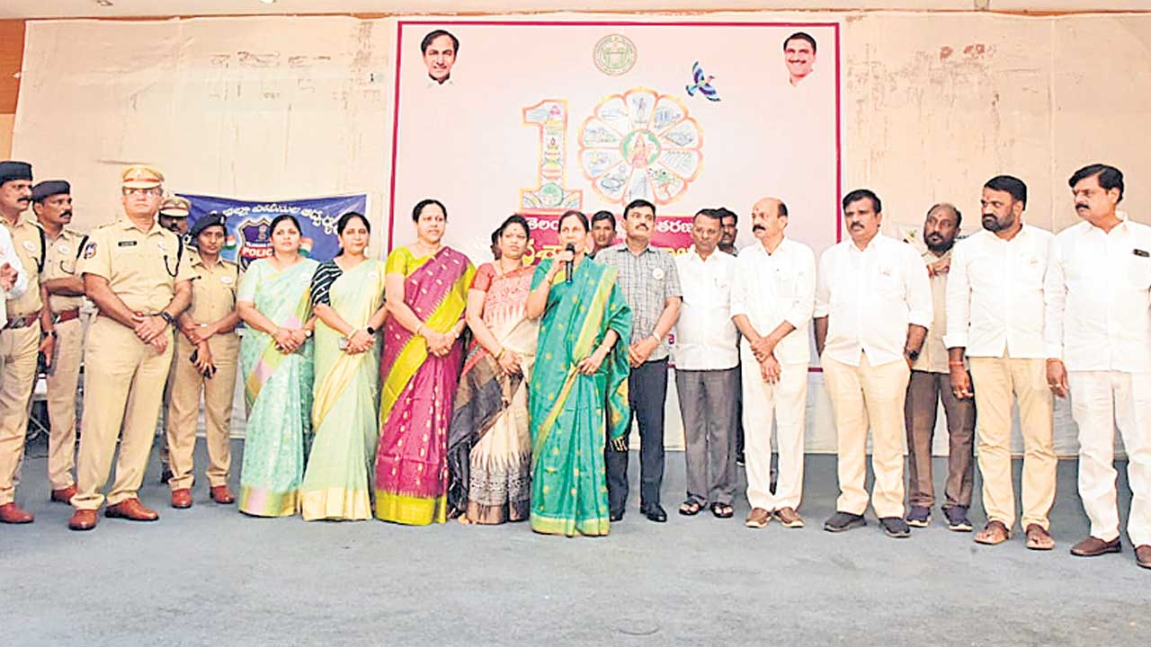 మీకోసం మేమున్నాం..