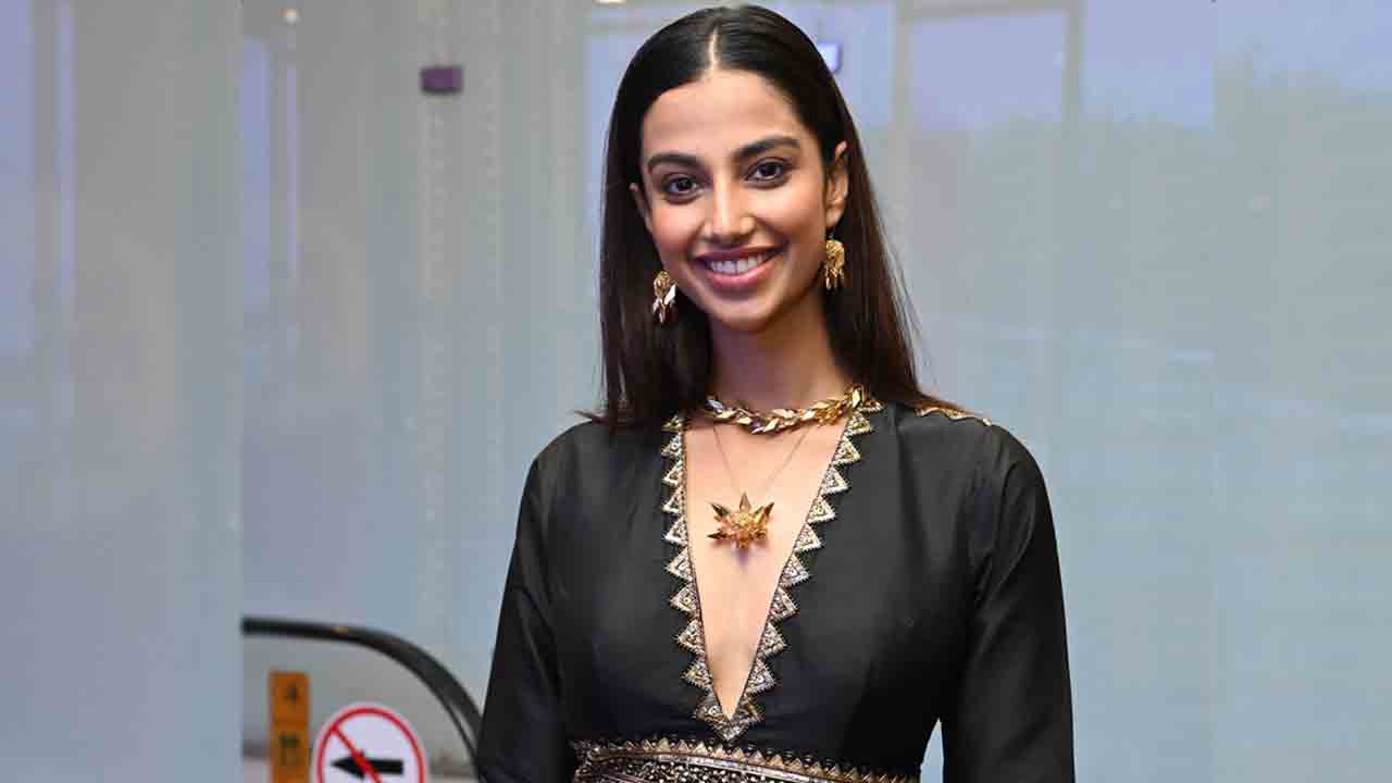 మహేష్‌తో జోడీగా.. మీనాక్షి చౌదరి