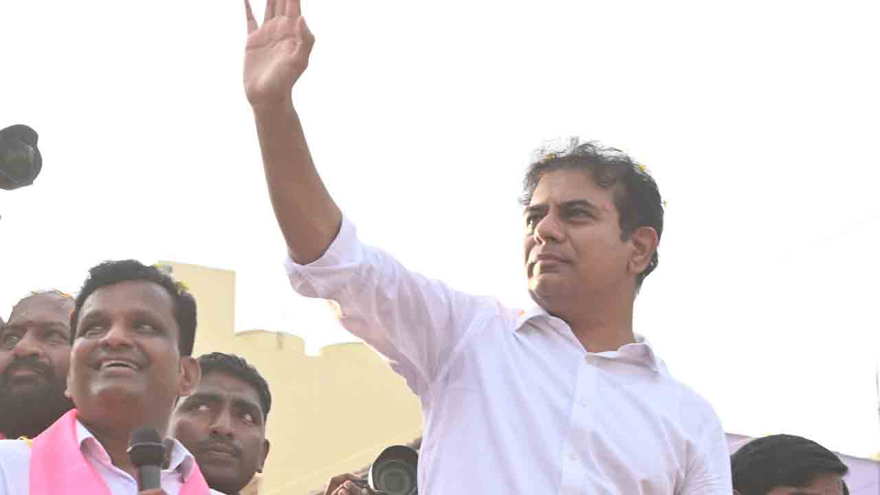 తిరుమలగిరి, మోత్కూరు మున్సిపాలిటీలకు 20 కోట్లు