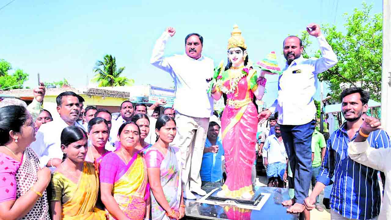 సీఎం కేసీఆర్‌ కృషితో గ్రామాల్లో గణనీయ మార్పు