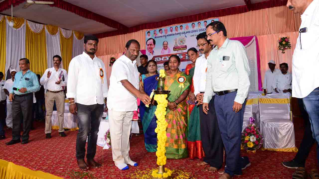 కారుచీకట్లను దూరం చేశాం