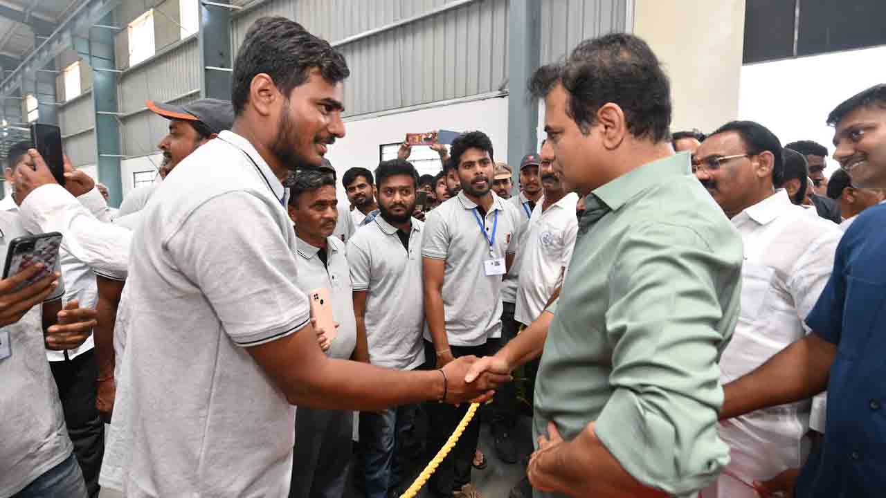 కొలువుల వెల్లువ