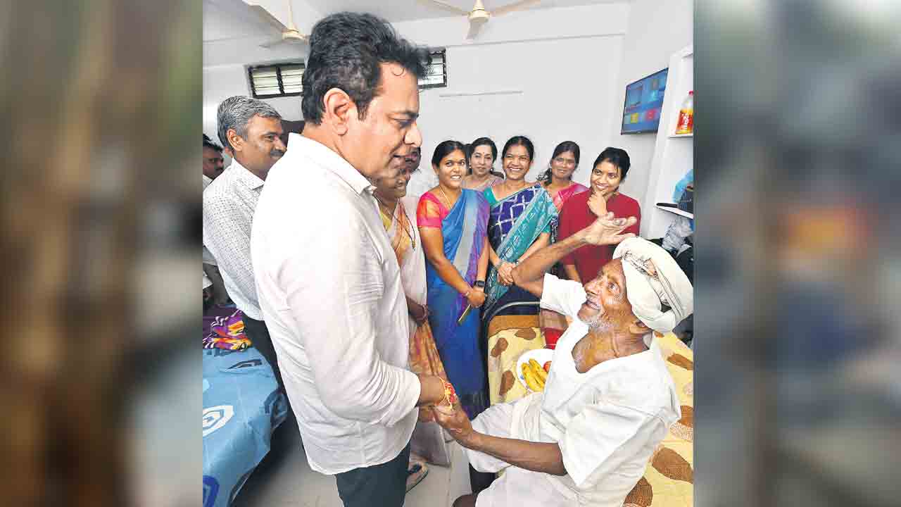 Minister KTR |   తెలంగాణపై కేంద్రానిది సవతి ప్రేమ.. అయినా రాష్ట్రాన్ని అభివృద్ధిలో అగ్రగామిగా నిలబెట్టాం: మంత్రి కేటీఆర్‌