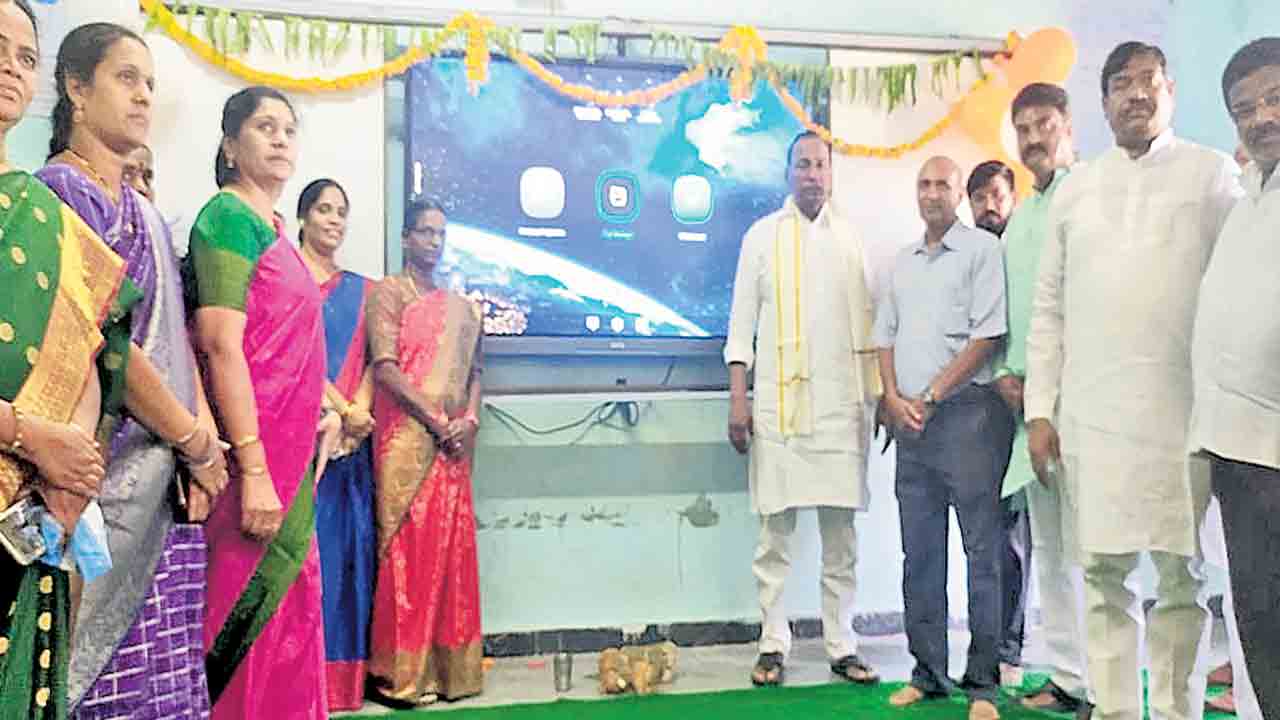 కార్పొరేట్కు దీటుగా సర్కారు బడులు
