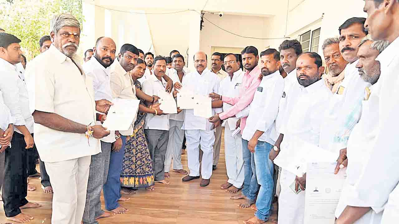 గడపగడపకూ సంక్షేమ పథకాలు