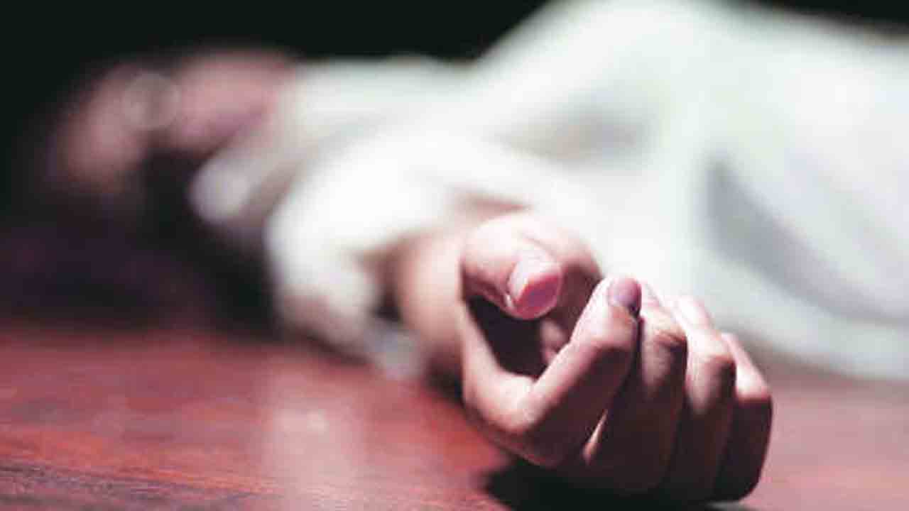 Crime News | కిరాతకం..భార్యను,అత్తను దారుణంగా చంపిన అల్లుడు