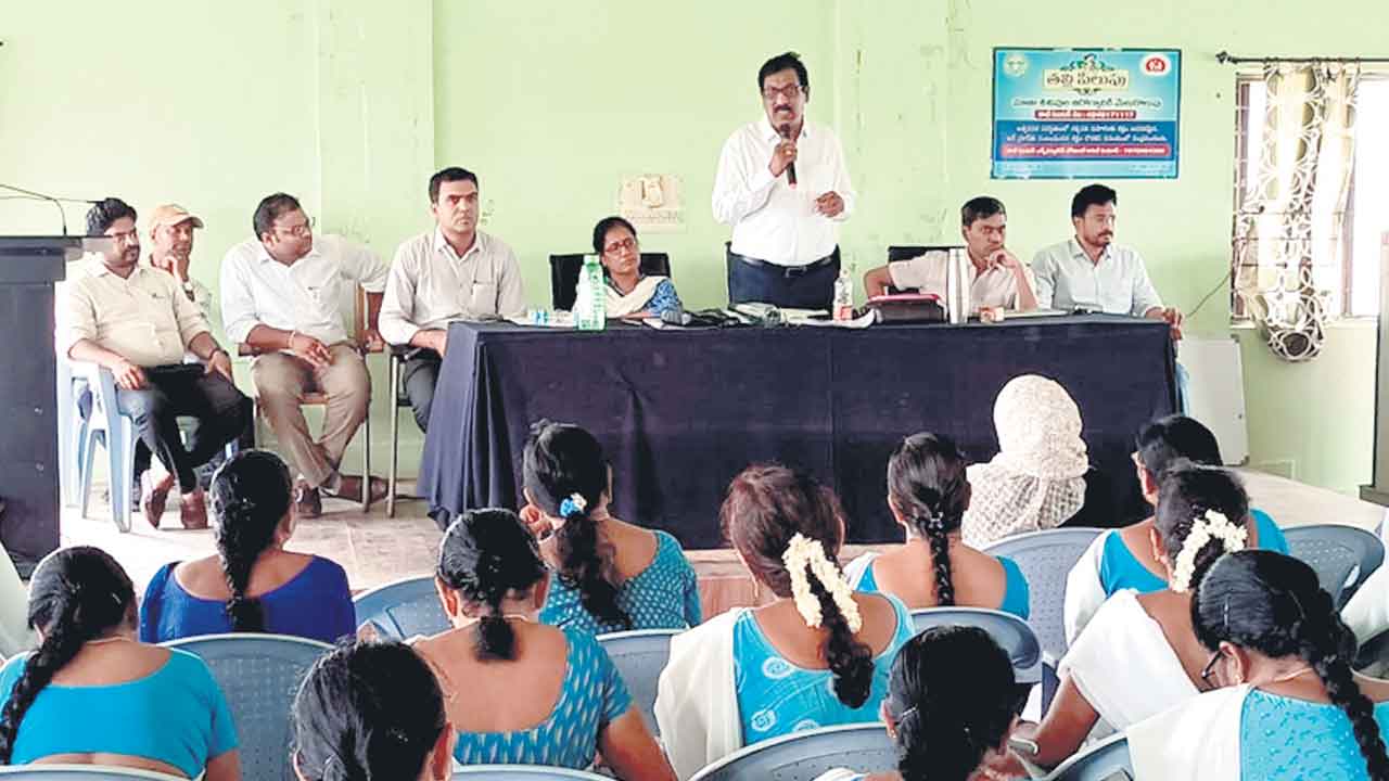 సికిల్‌సెల్‌ అనీమియా పరీక్షలు చేయాలి