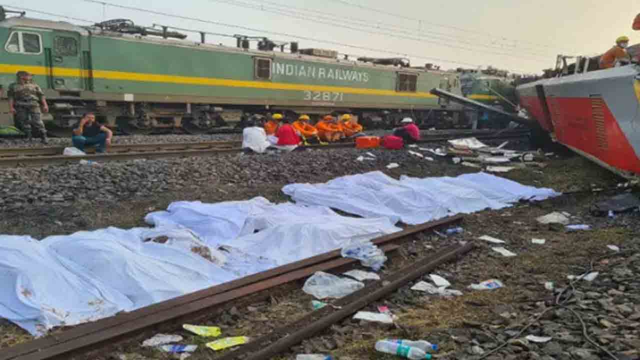 Odisha Train accident | ఇంకా గుర్తించని 82 మృతదేహాలు.. పొరుగు రాష్ట్రాల సహాయం కోరిన ఒడిశా