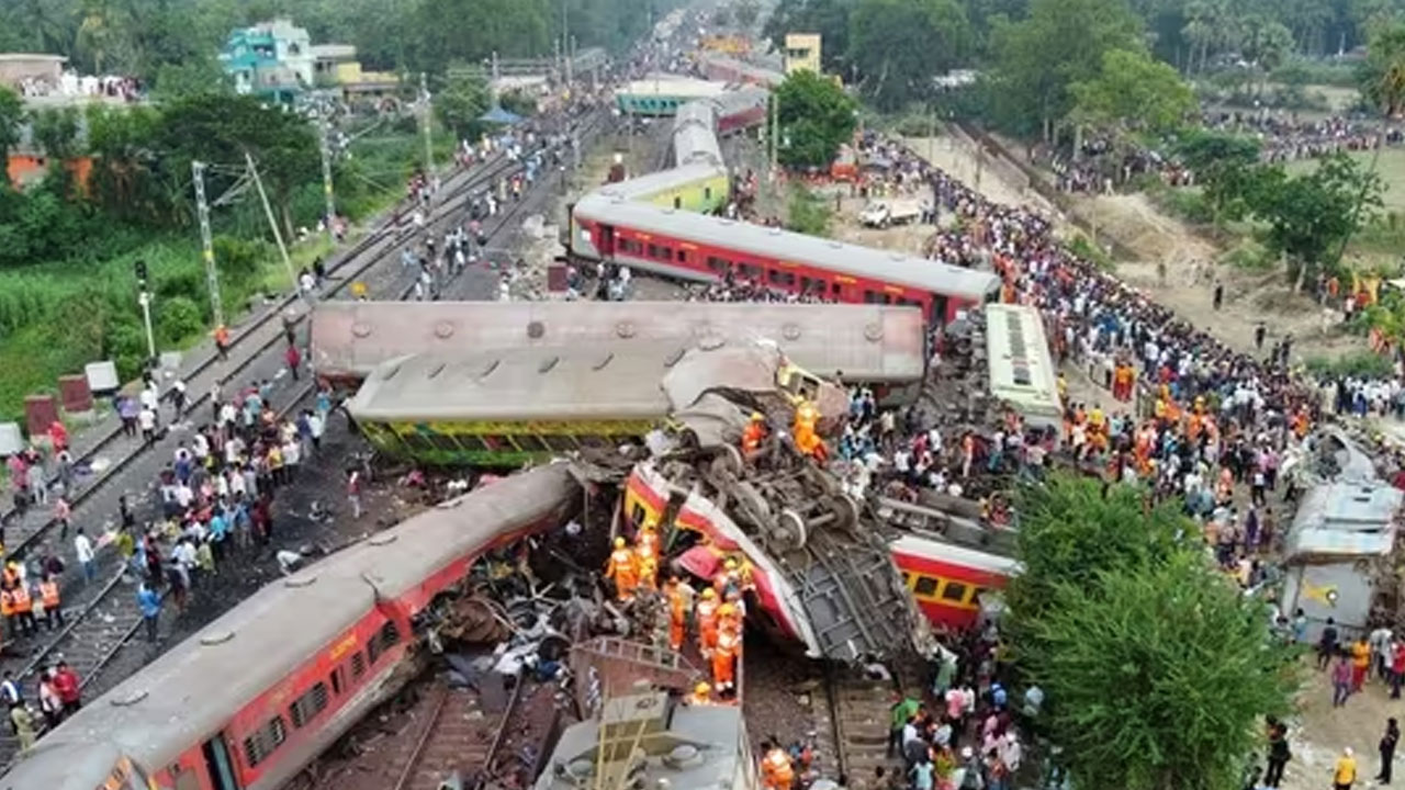 Odisha train tragedy | ఒడిశా రైలు ప్రమాదంపై మతపరంగా పోస్టులు.. చర్యలు తీసుకుంటామని పోలీసులు హెచ్చరిక