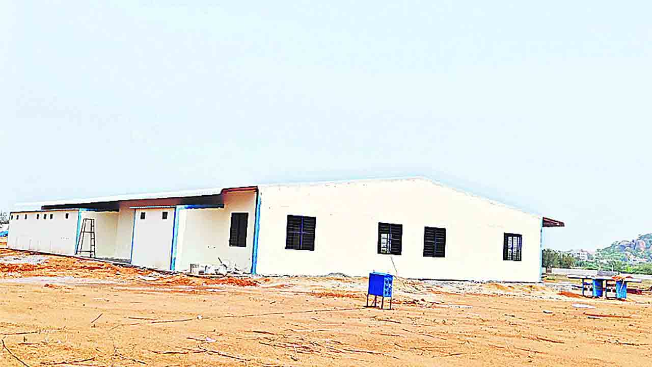 పీవోహెచ్‌ షెడ్‌ నిర్మాణ పనులు షురూ..