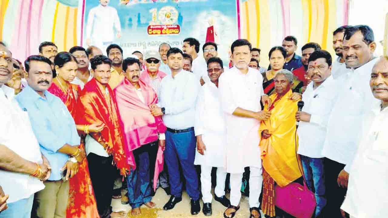 అమరుల స్ఫూర్తితోనే పాలన