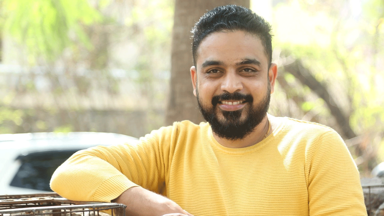 Radha Krishna Kumar | రాధేశ్యామ్ దర్శకుడికి ఆ తమిళ స్టార్ హీరో గ్రీన్ సిగ్నల్ ఇచ్చాడా?