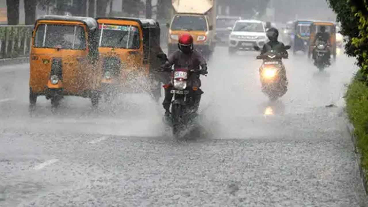 దంచికొట్టిన వాన జూబ్లీహిల్స్‌లో