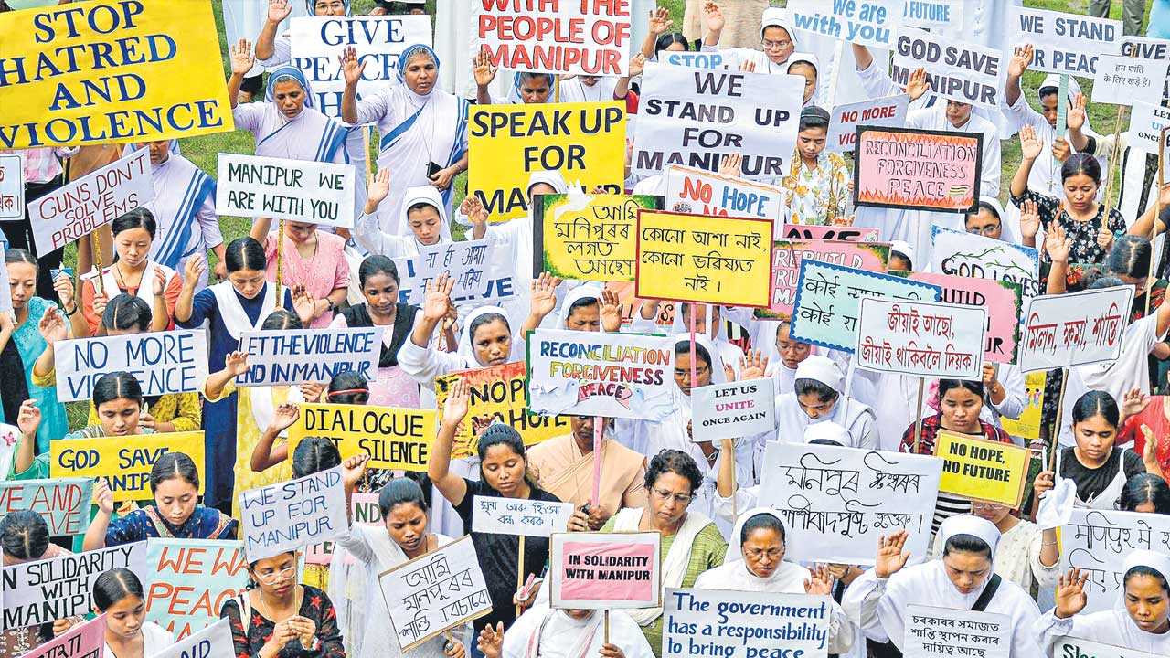 Manipur |  మణిపూర్‌ను కశ్మీర్‌లా చేస్తారా.. ప్రధాని లేని సమావేశంతో ఏం ఉపయోగం?.. కేంద్రాన్ని నిలదీసిన విపక్షాలు