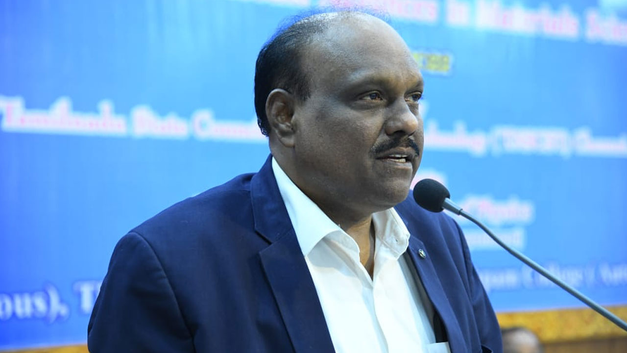 VC Ravinder Gupta | తెలంగాణ యూనివర్సిటీ వీసీ రవీందర్ గుప్తా అరెస్ట్