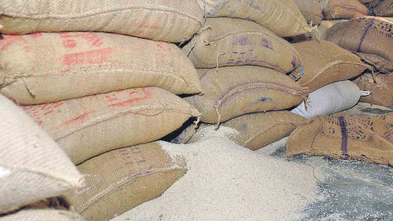 Piyush goyal | పేదల ఆకలికంటే పెద్దల వ్యాపారమే ముఖ్యమట.. రాష్ట్రాలకు బియ్యం ఇచ్చేదిలేదని తెగేసిచెప్పిన కేంద్రమంత్రి పీయూష్‌