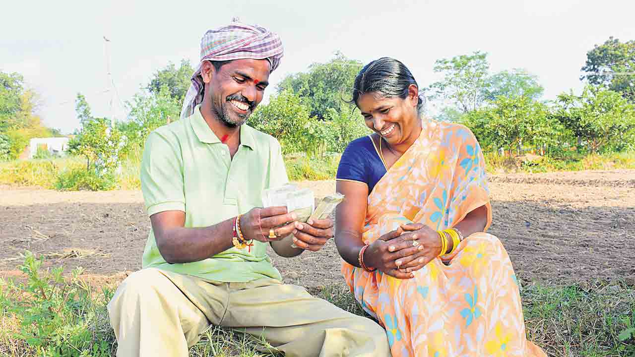 మెదక్‌ జిల్లాలో 2,74,815 మంది లబ్ధిదారులు