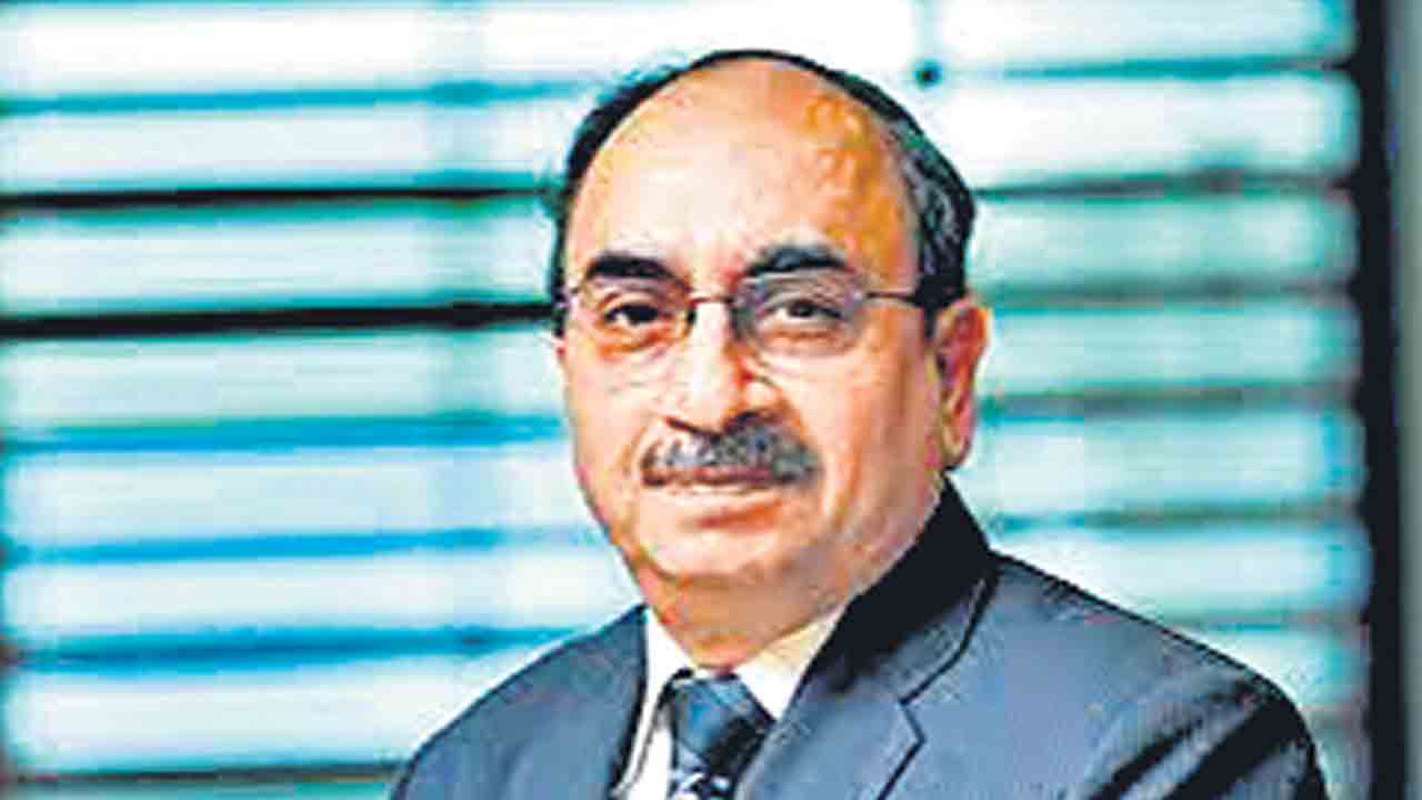 ఎస్బీఐ చైర్మన్‌ జీతం 37 లక్షలే