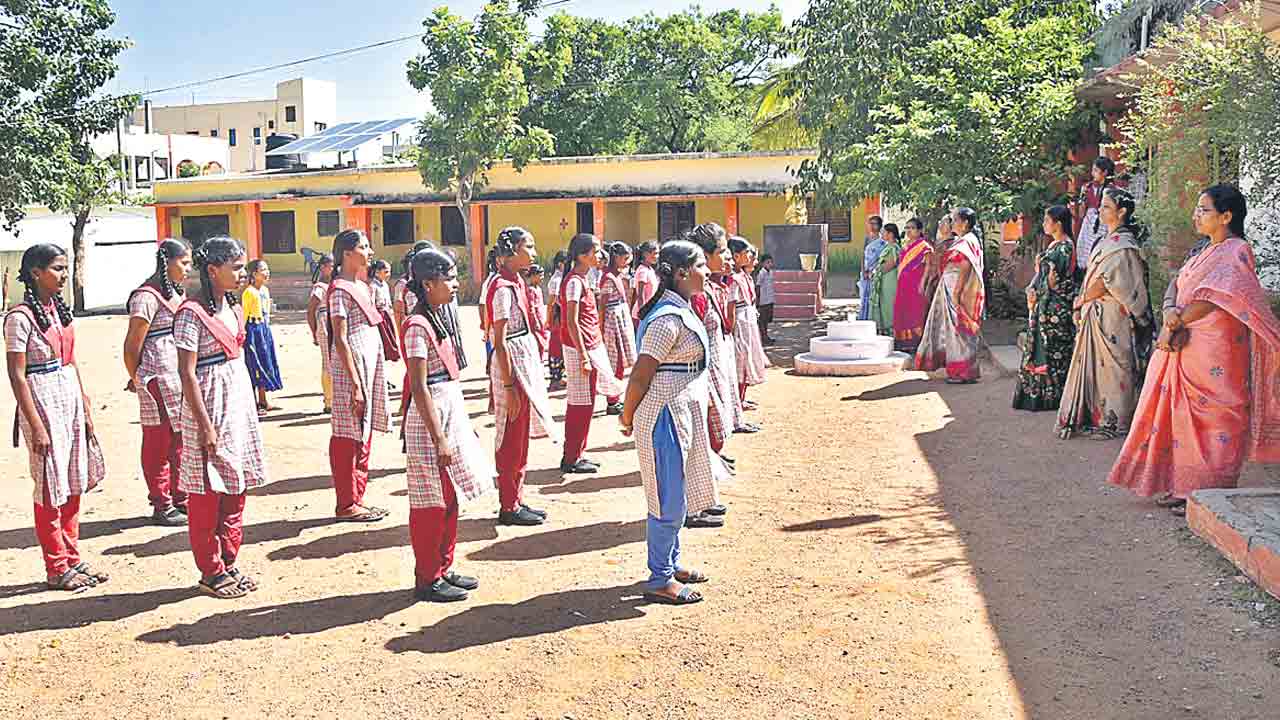 ఆరంభం.. ఆనందం..