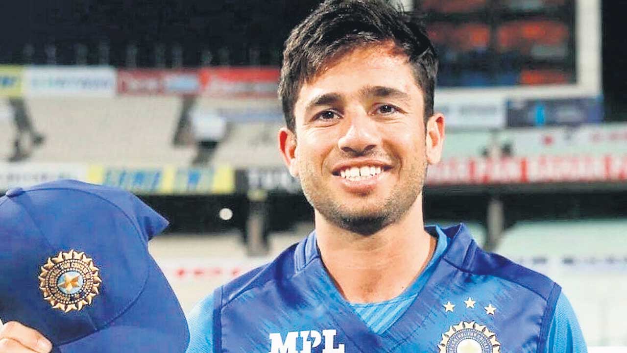 గుజరాత్‌ తరఫున రవి