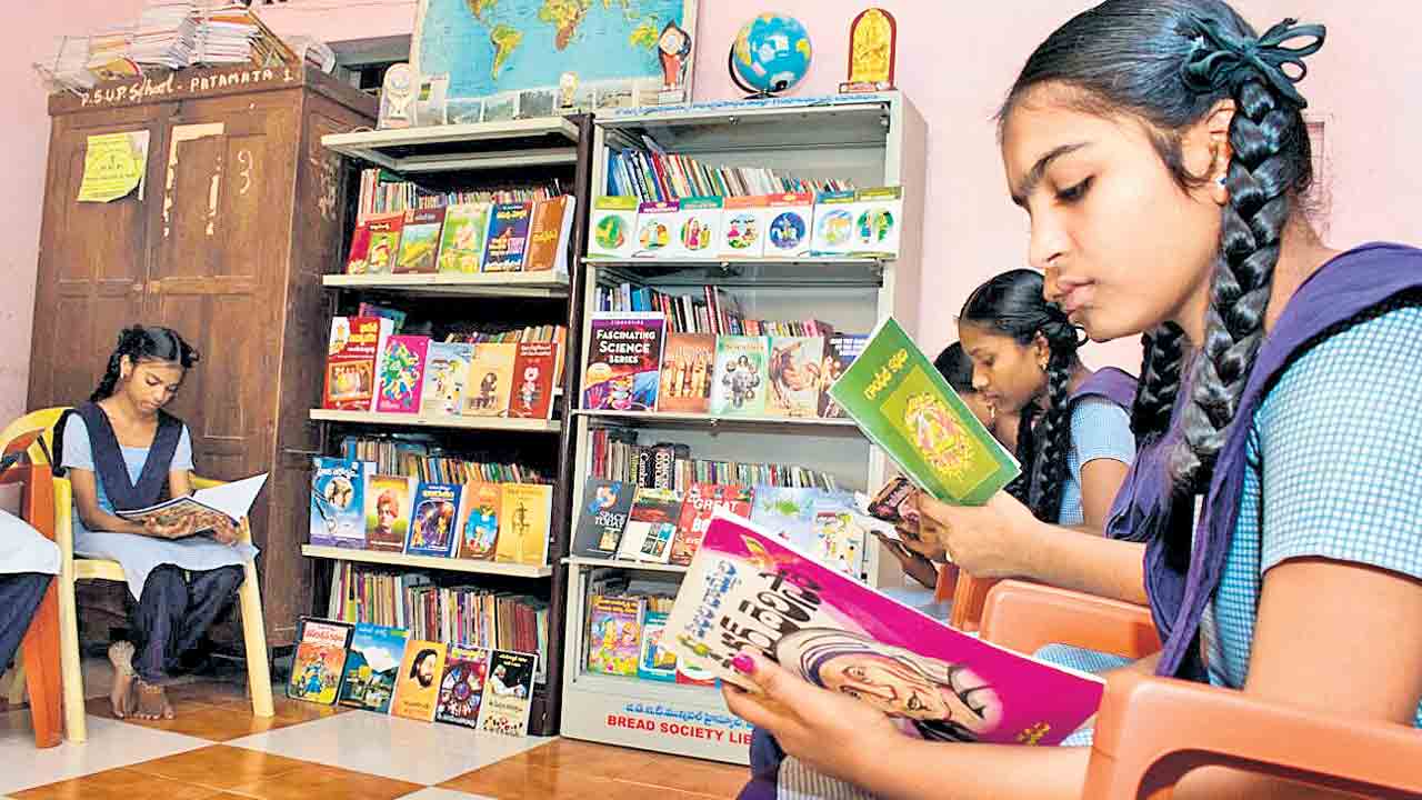 చిన్నారుల పలుకుల పండుగ