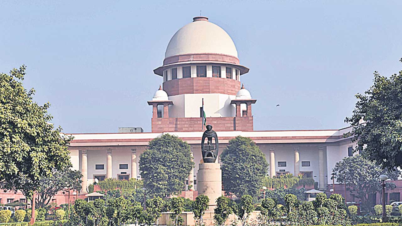 Manipur Violence | శాంతిభద్రతలను చూడలేం.. అది ప్రభుత్వం పని..! మణిపూర్‌ హింస పిటిషన్లపై సుప్రీంకోర్టు వ్యాఖ్యలు..!