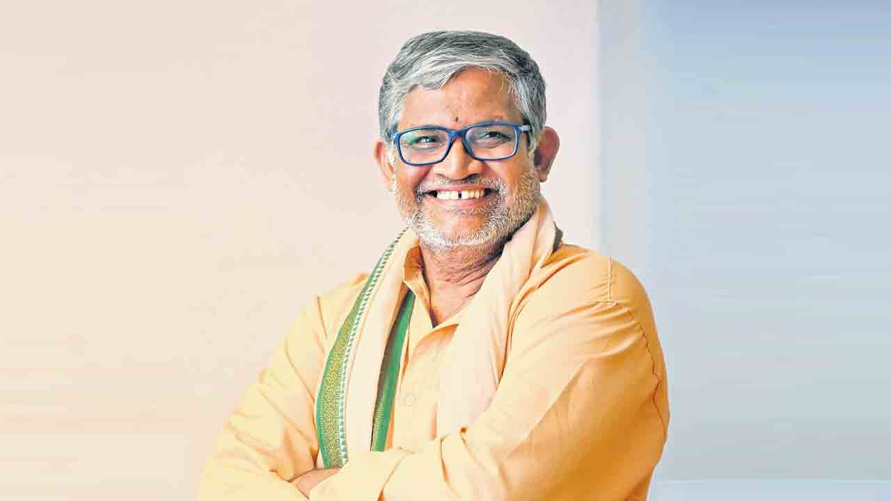 Tanikella Bharani |  మన యాసకు స్వర్ణయుగం.. స్వరాష్ట్రం సిద్ధించిన తర్వాతే ఈ మార్పు: తనికెళ్ల భరణి