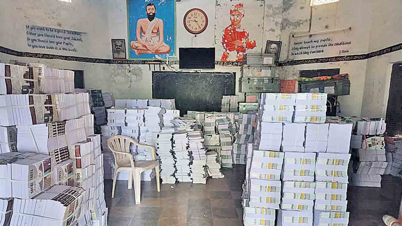 పాఠ్యపుస్తకాలు వచ్చేశాయ్..