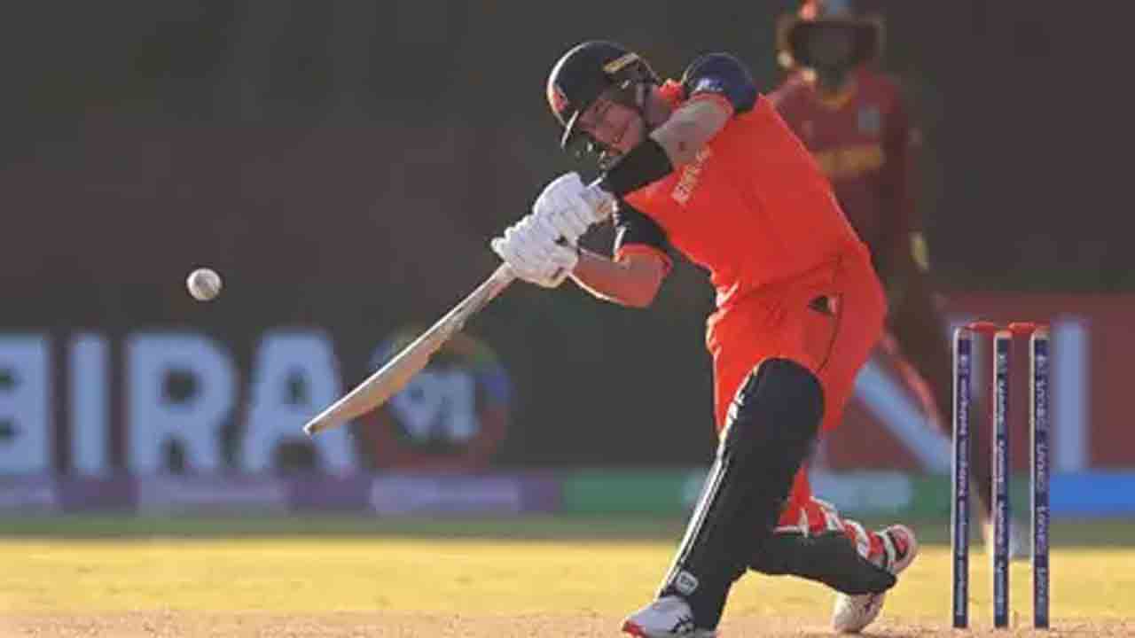 World Cup Qualifiers | సూప‌ర్ ఓవ‌ర్‌లో ఒక్క బంతిని వ‌ద‌ల్లేదు.. వ‌రుస‌గా 4, 6, 4, 6, 6, 4 కొట్టిన‌ నెద‌ర్లాండ్స్ క్రికెట‌ర్