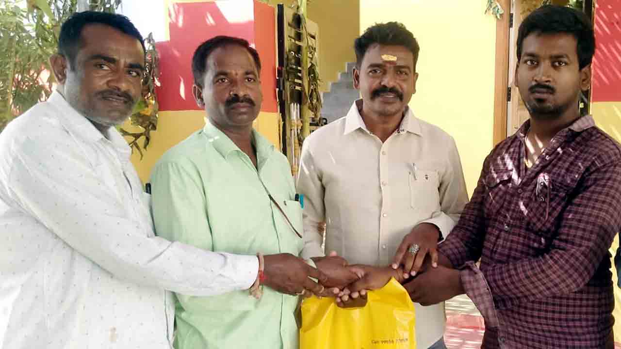 Fathers Day | నాన్న మందలించాడని ఇల్లు వదిలి వెళ్లిన యువకుడు.. ఫాదర్స్‌ డే నాడే తండ్రీకొడుకులను కలిపిన న్యాయవాది