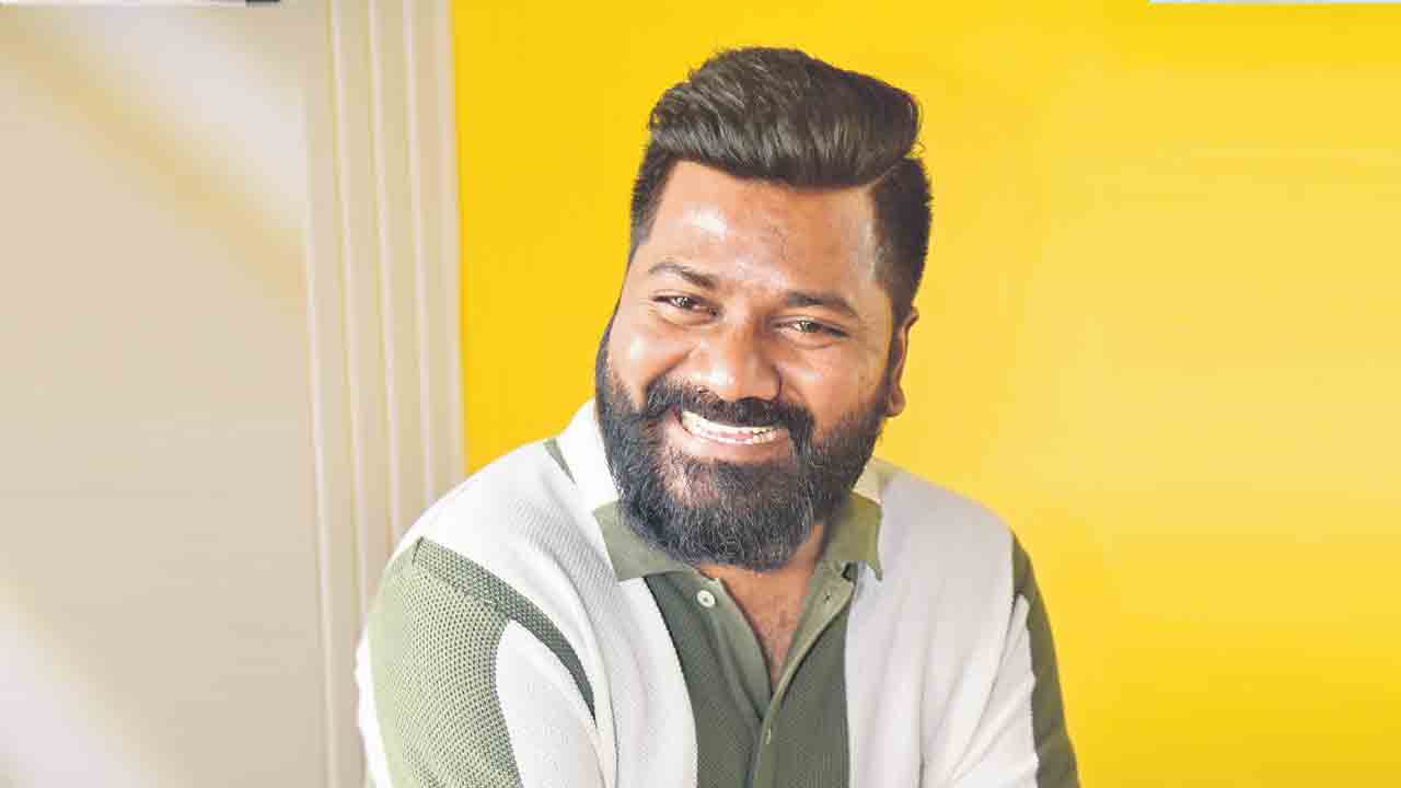 Venu Udugula |  వెండితెరపై నిండుగా పరిఢవిల్లుతున్న తెలంగాణ జీవన సౌందర్యం: దర్శకుడు వేణు ఉడుగుల