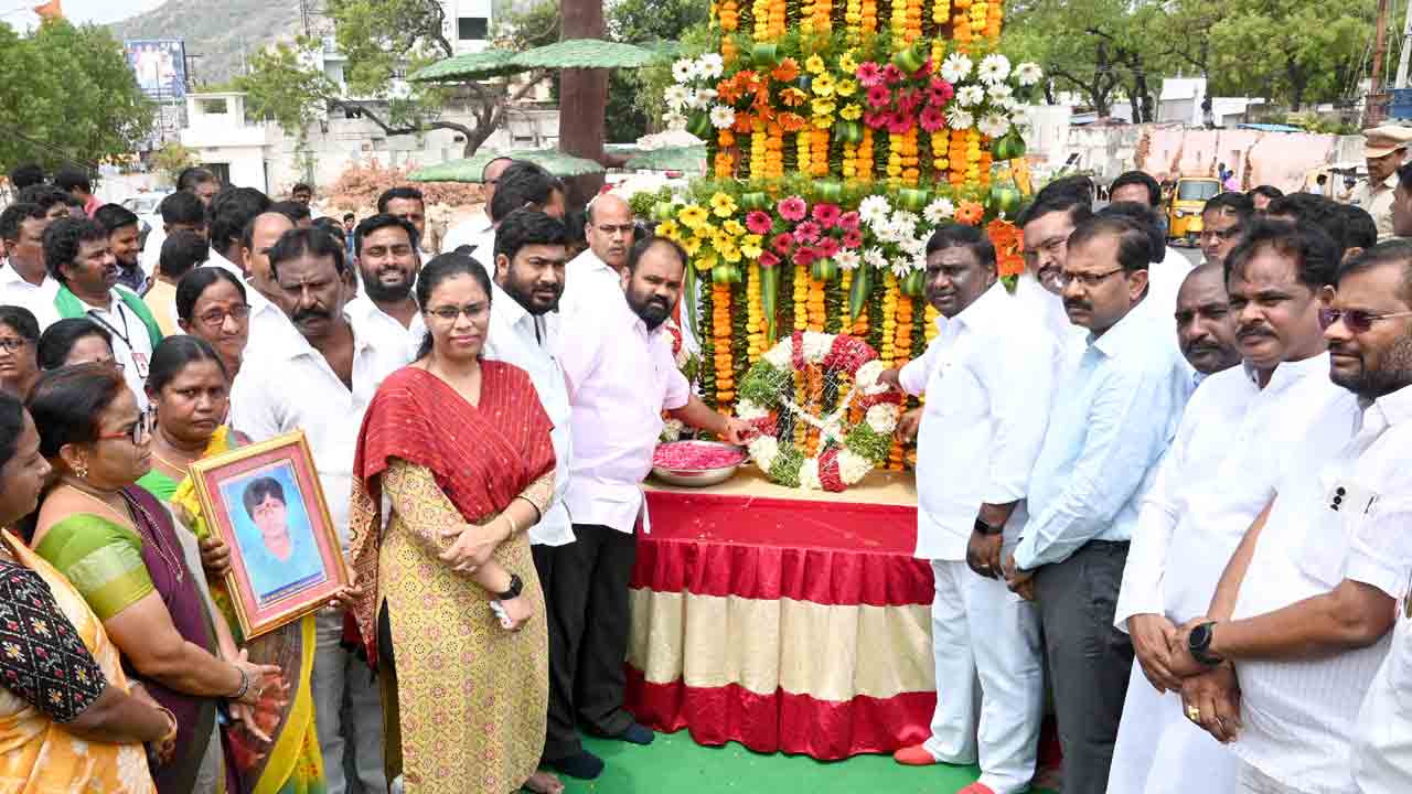 రాష్ట్ర సాధనలో వారి పాత్ర చిరస్మరణీయం