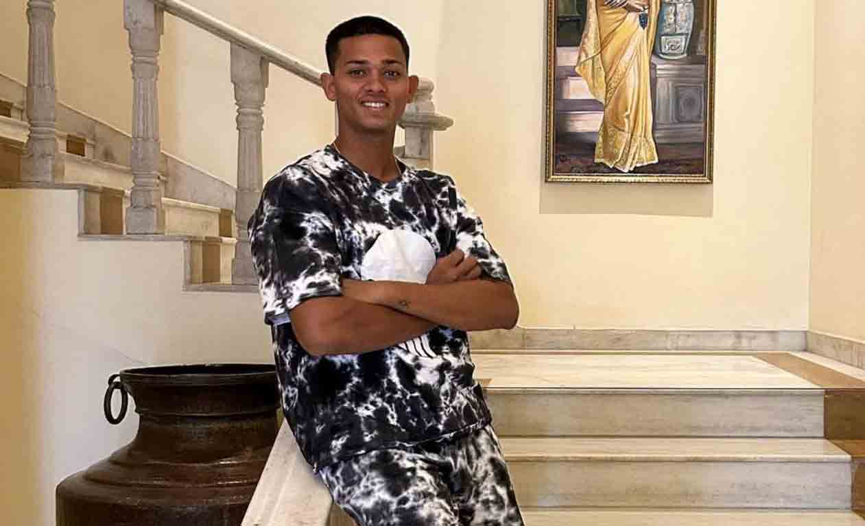 Yashasvi Jaiswal | కొడుకు పరుగుల వేటలో.. తండ్రి భక్తి మార్గంలో !