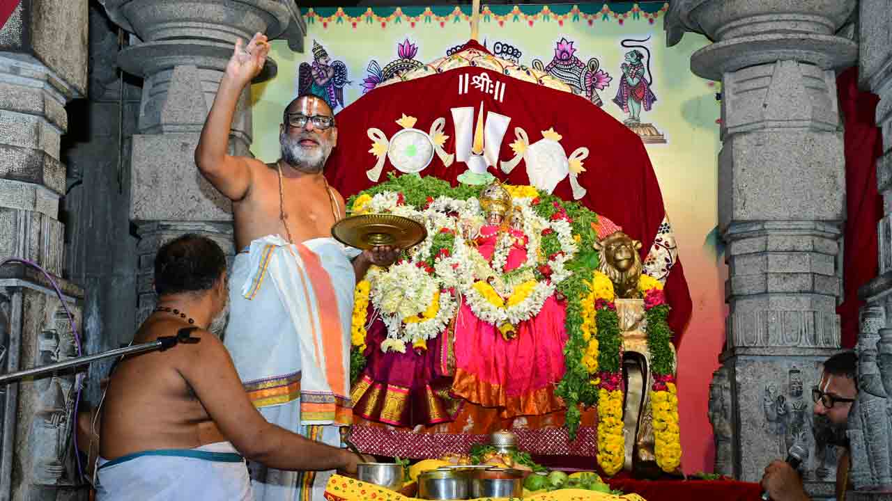 యాదాద్రిలో వైభవంగా నిత్యోత్సవాలు